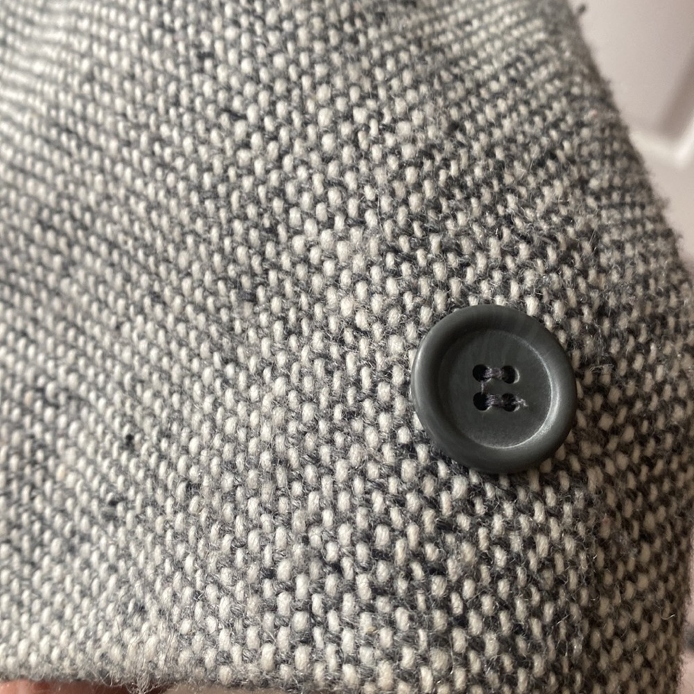 PRE-OWNED WOMEN’S SHORT TWEED JACKET - Picture 7 of 12